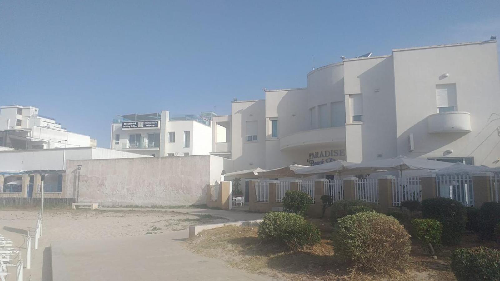 Hotel Paradise Porto Cesareo Exteriör bild