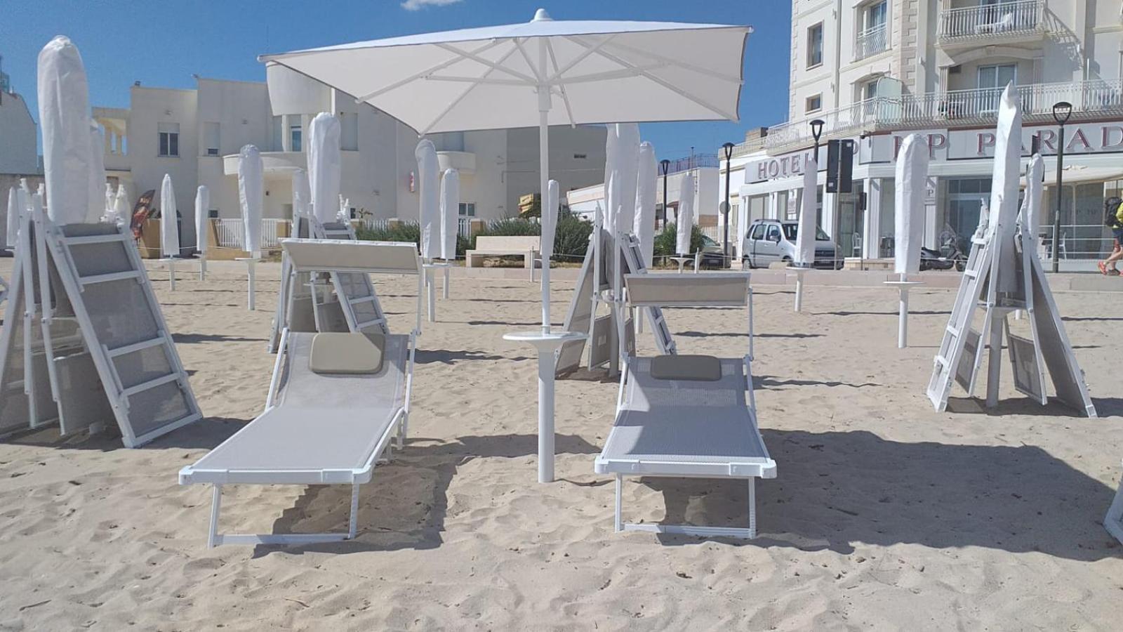 Hotel Paradise Porto Cesareo Exteriör bild